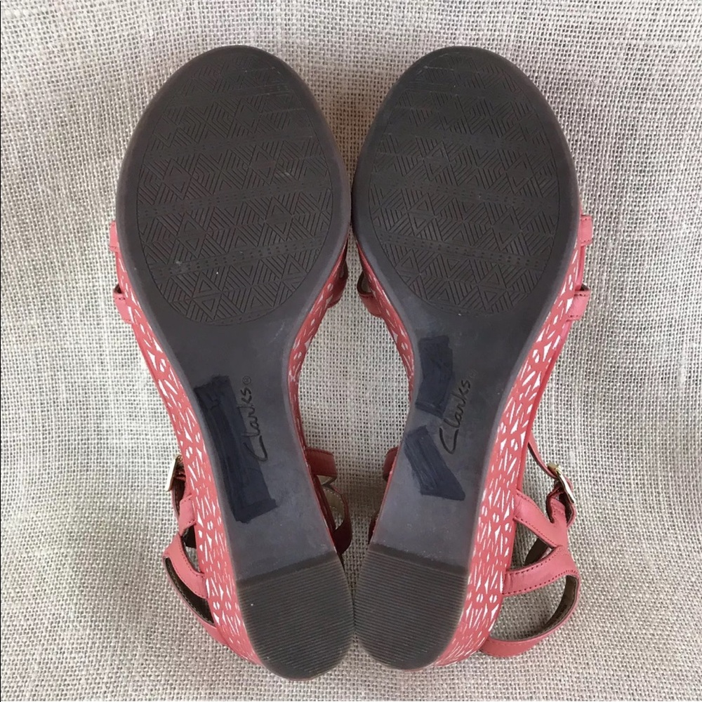 💰💰SOLD!💰💰$39    Clarks Sandal 10M - Picture 7 of 8